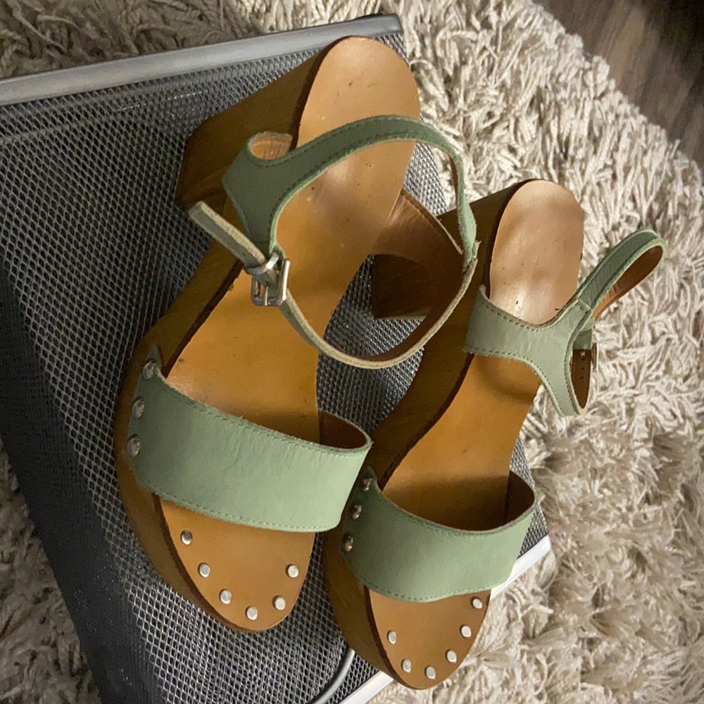 Mint Green Wood Heel